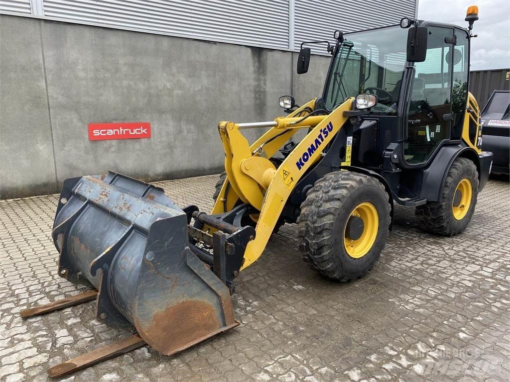 Komatsu WA70M-8EO Višenamjenski utovarivači