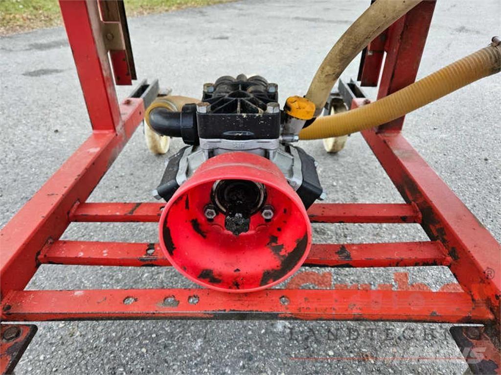 Schmotzer 800 l Vučene prskalice