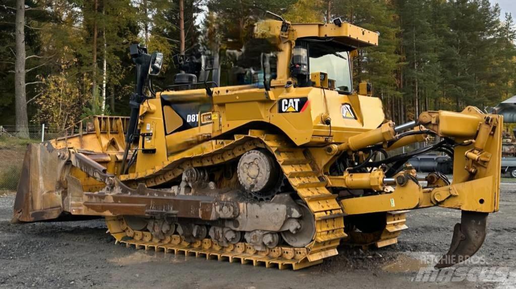 CAT D 8 T Buldožeri gusjeničari