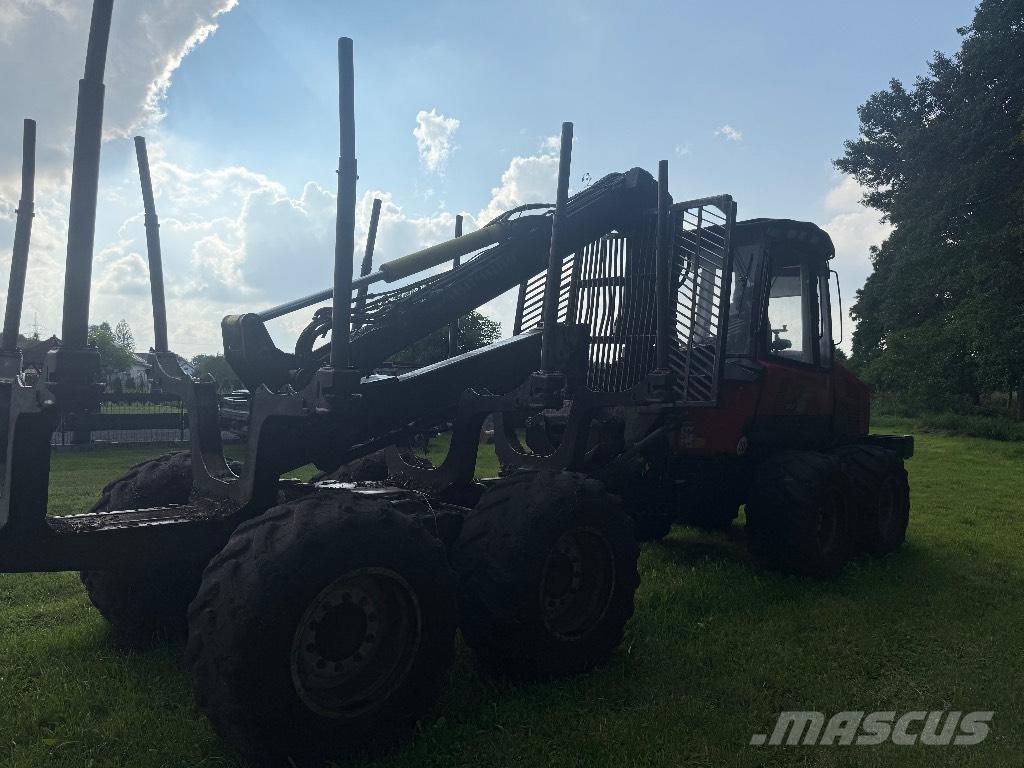 Komatsu 845 Forvarderi