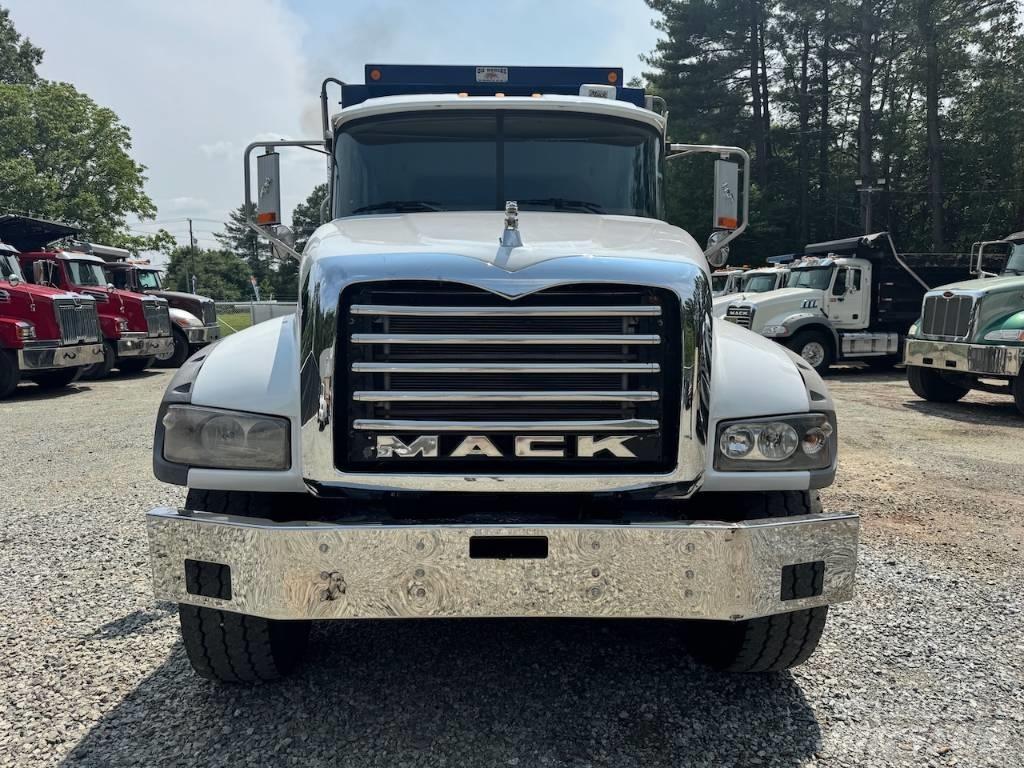 Mack Granite GU 713 Kiper kamioni