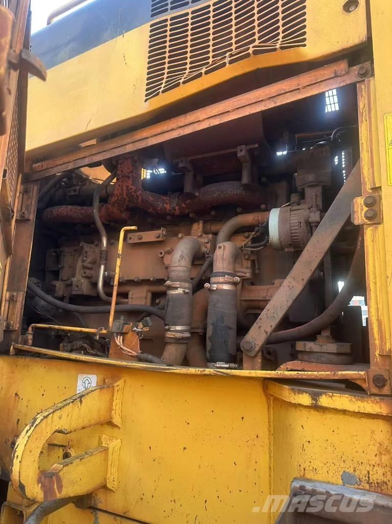 Komatsu WA 600-6 Utovarivači na kotačima