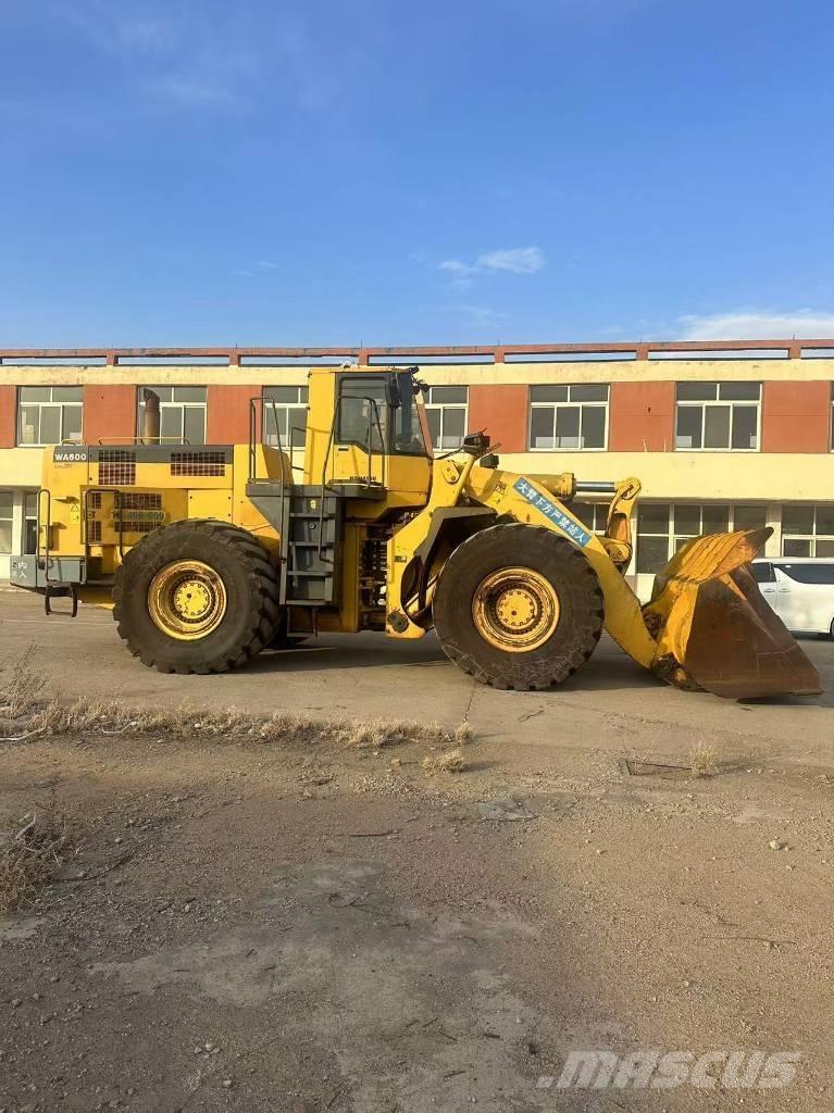 Komatsu WA 600-6 Utovarivači na kotačima
