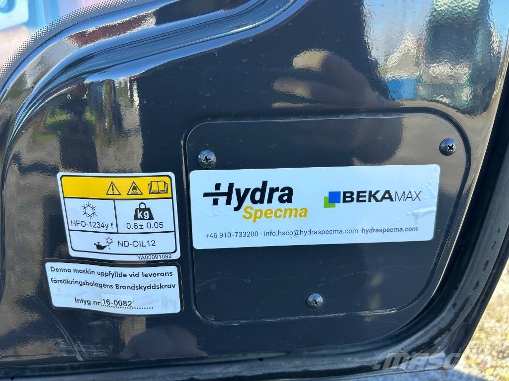 Hitachi ZX 135 US-7 Bageri gusjeničari