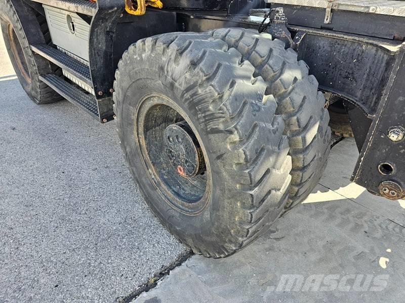 Liebherr A 900 C ZW Bageri na kotačima