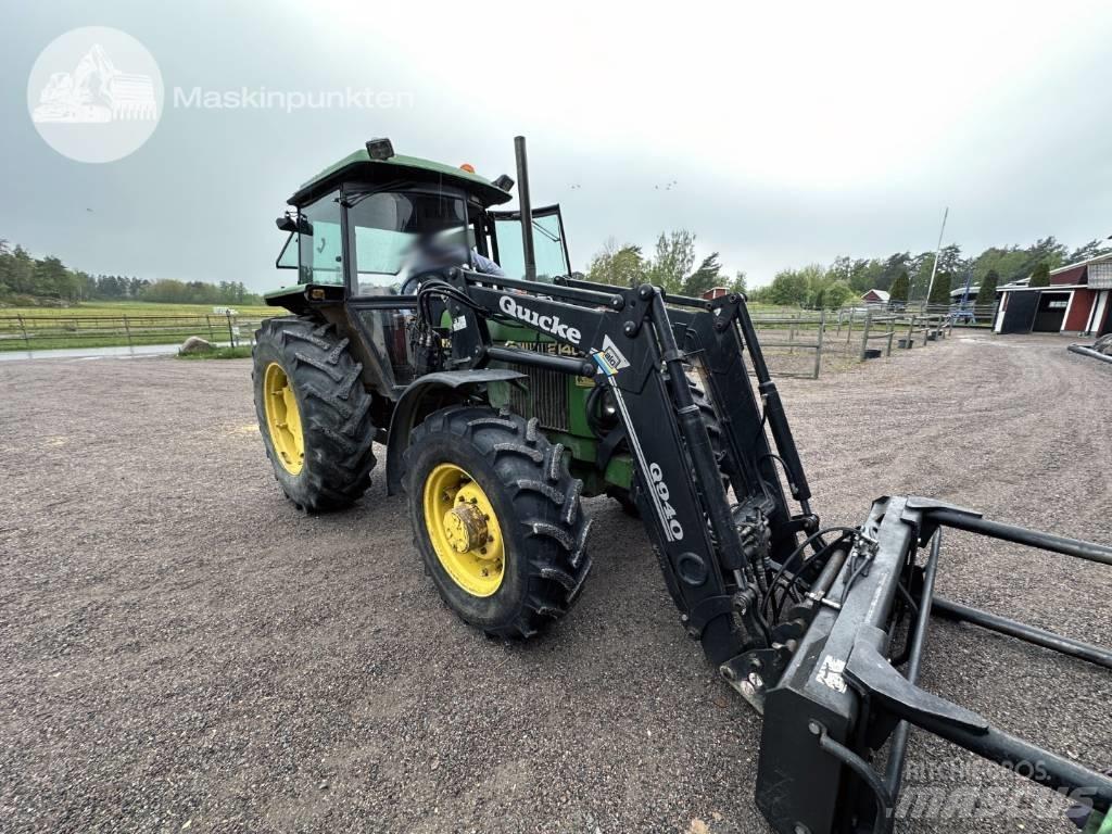 John Deere 2140 Traktori