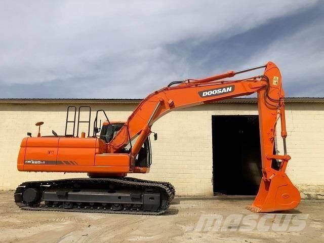 Doosan DX 225 Bageri gusjeničari