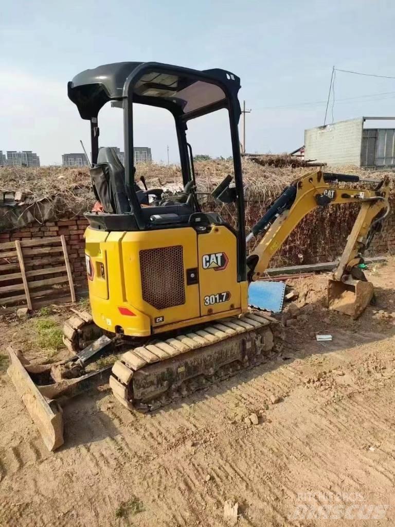 CAT 301.7 Mini bageri <7t