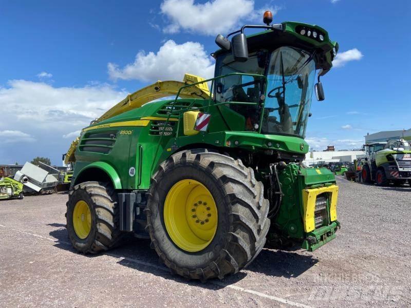John Deere 8500i Strojevi za krmu na vlastiti pogon