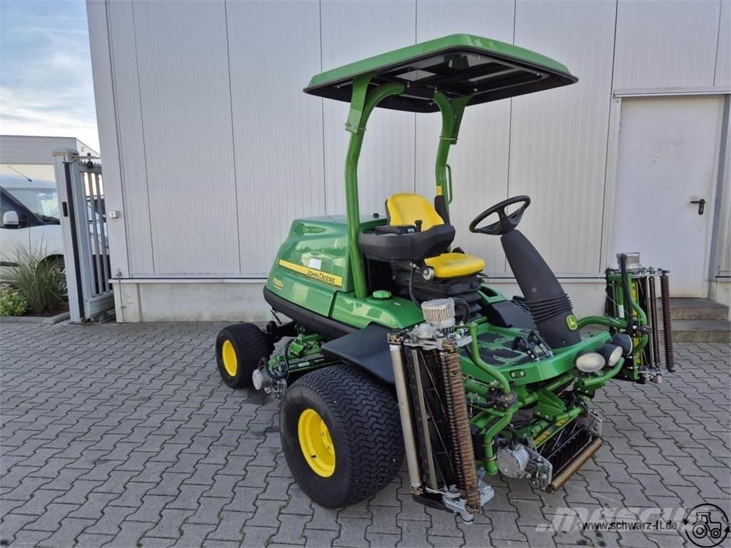John Deere 7500A Golf vozila