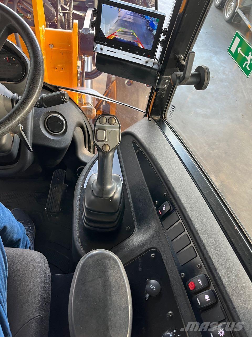 JCB 409 Agri Utovarivači na kotačima