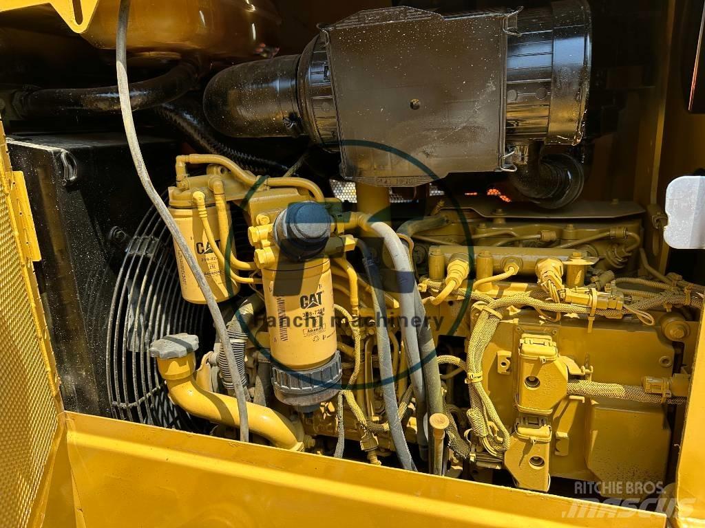 CAT D 5 K Buldožeri gusjeničari