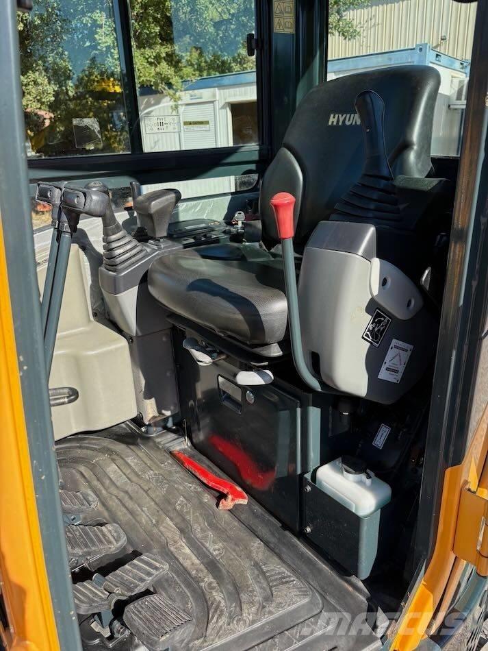 Hyundai R25Z-9 AK Mini bageri <7t