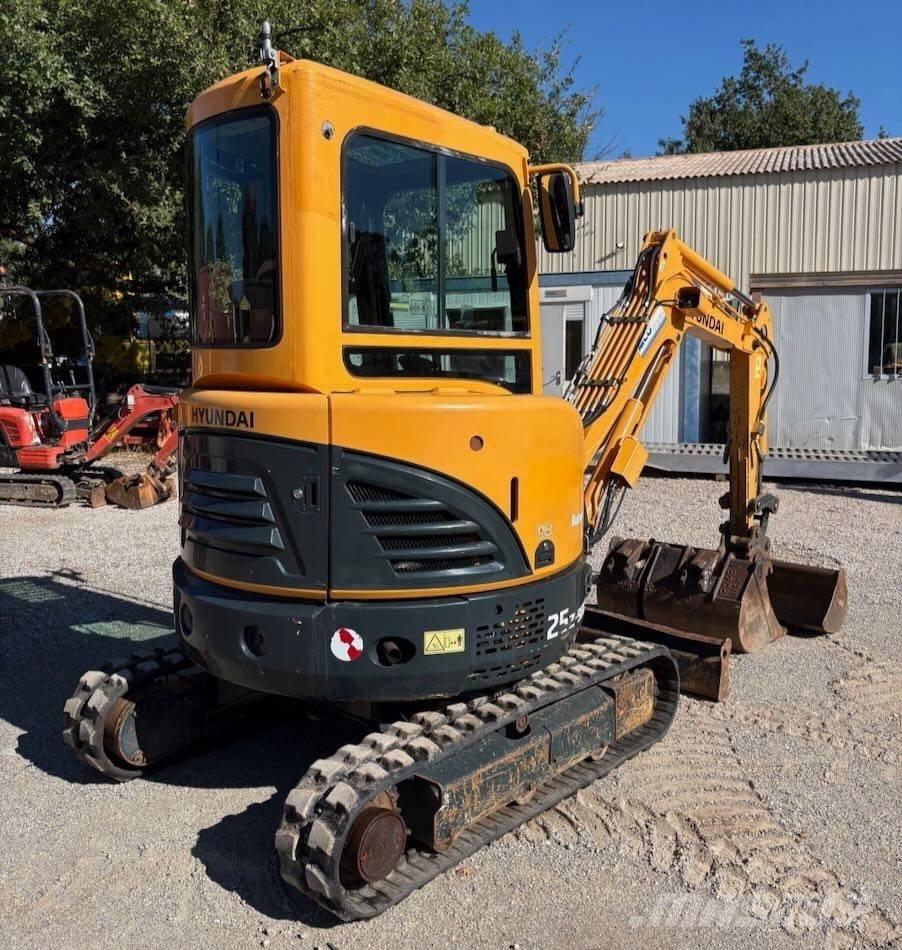 Hyundai R25Z-9 AK Mini bageri <7t