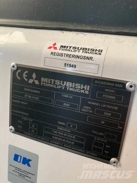 Mitsubishi FD25N3 Dizelski viličari