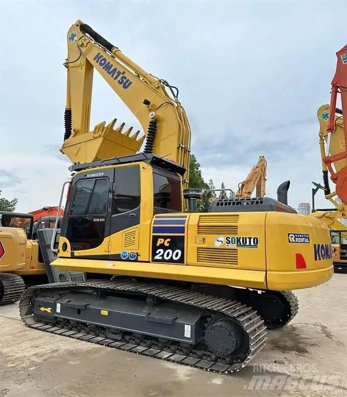 Komatsu PC200-8 Bageri gusjeničari