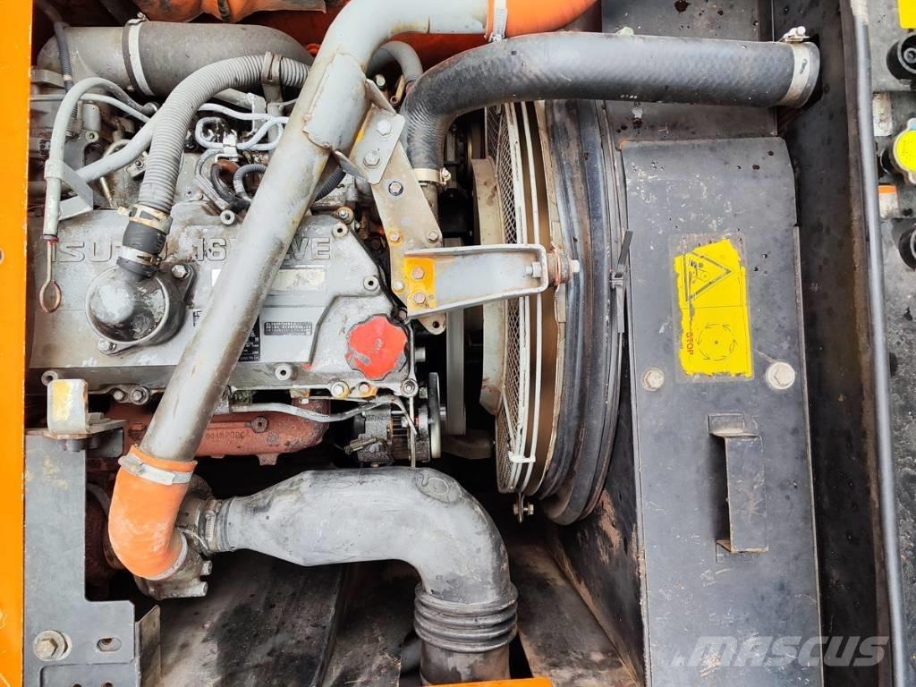 Hitachi ZX 210 W-3 Bageri na kotačima