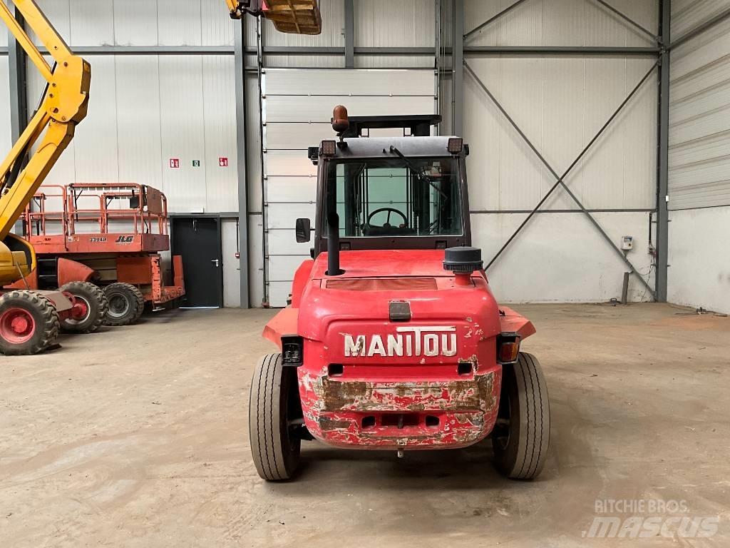 Manitou MC 40 Terenski viličar