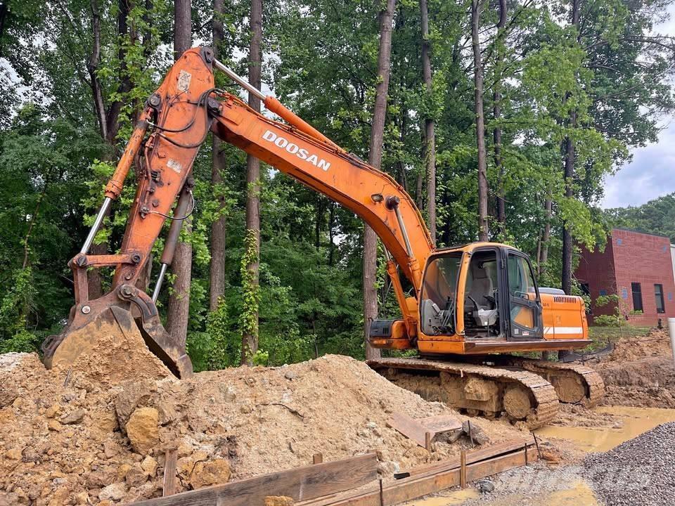 Doosan DX 255 LC Bageri gusjeničari