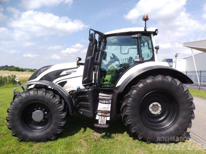 Valtra T 175 A Traktori