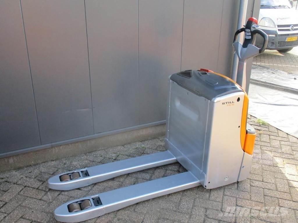 Still EXU 16 Nisko podizni električni viličar