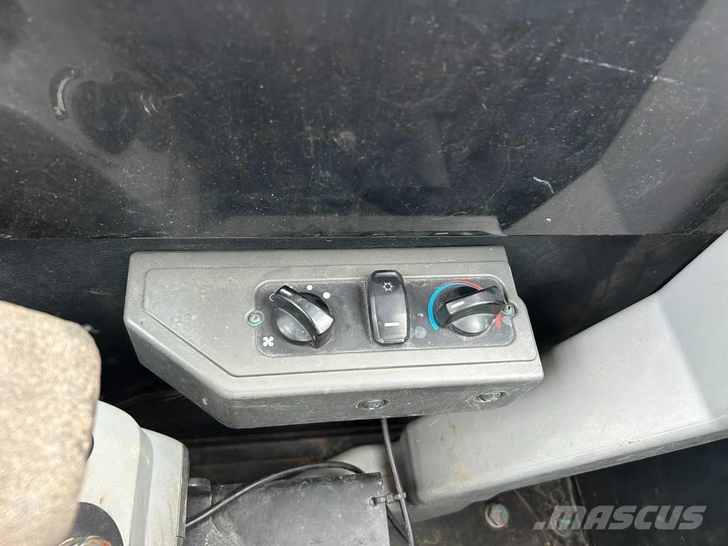 CAT 305.5 Bageri gusjeničari