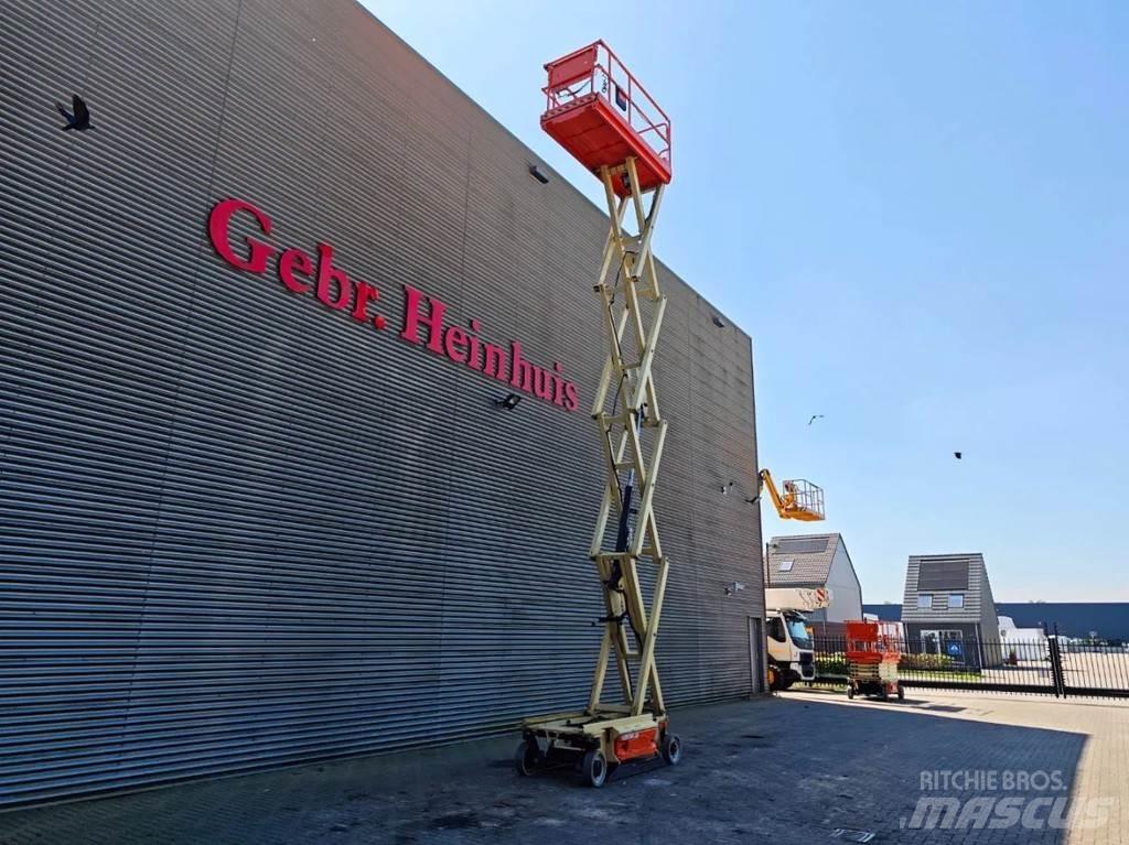 JLG 3246 ES Škaraste platforme