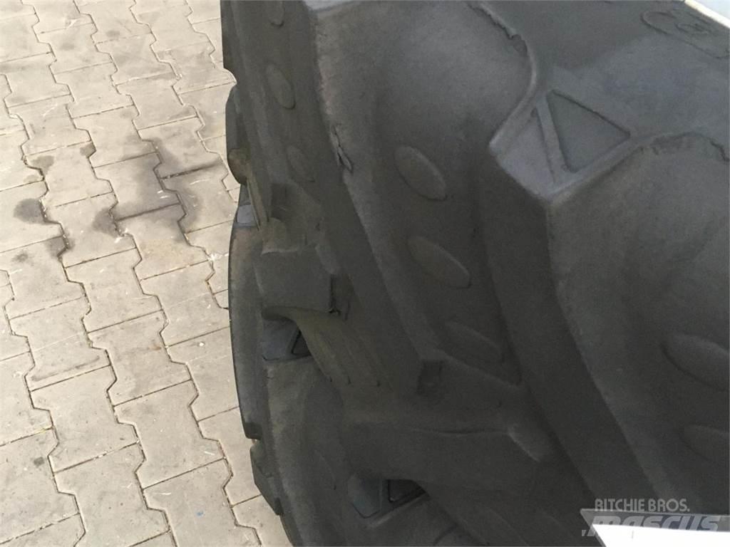 BKT 480/70R34 Gume, kotači i naplatci