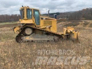 CAT D6N Buldožeri gusjeničari