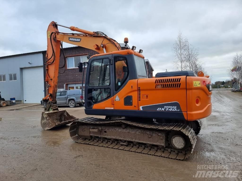 Doosan DX 140 LC Bageri gusjeničari