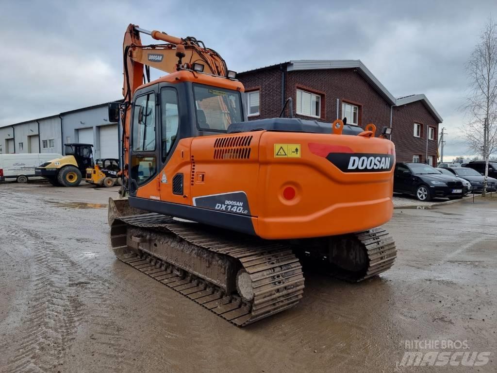 Doosan DX 140 LC Bageri gusjeničari