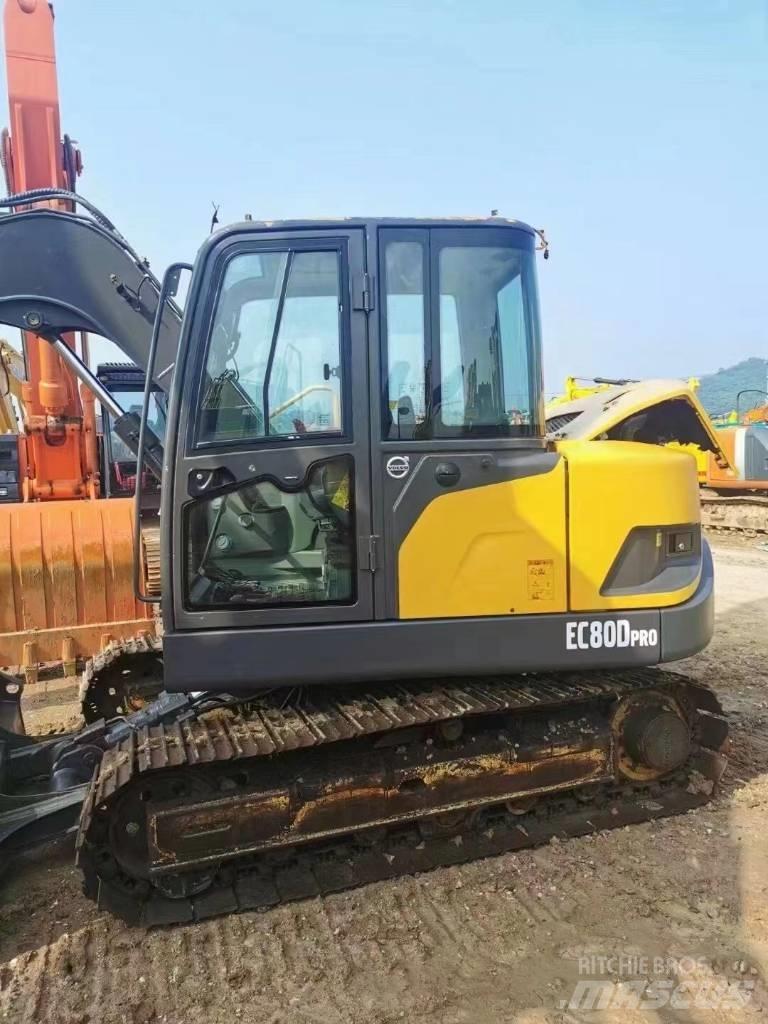 Volvo EC 80D PRO Bageri gusjeničari