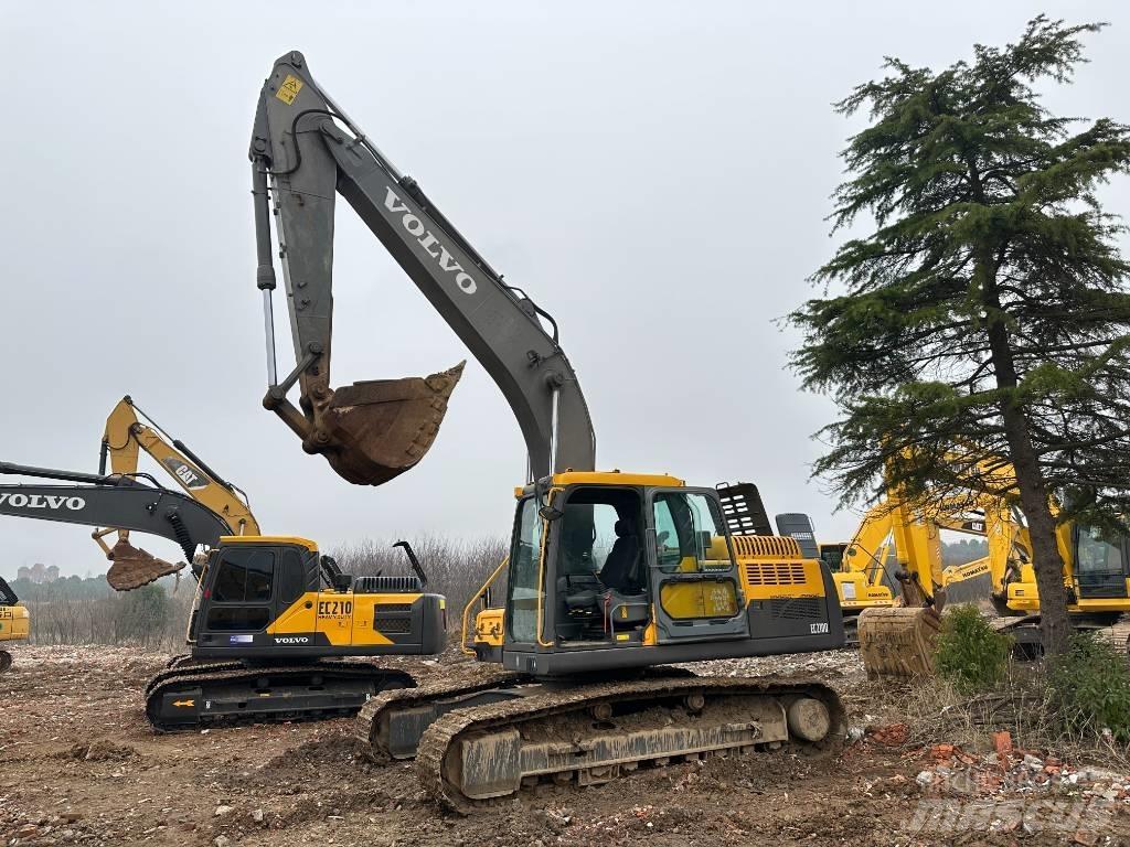 Volvo EC210D Bageri gusjeničari