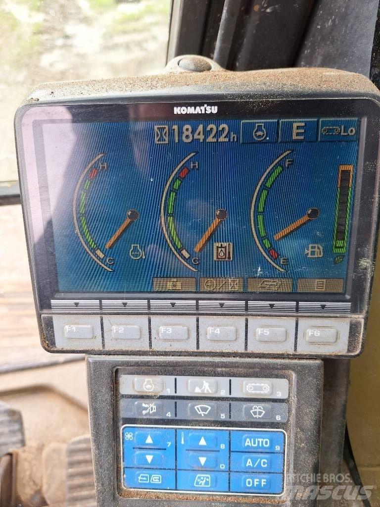 Komatsu PC 210 LC-8K Bageri gusjeničari