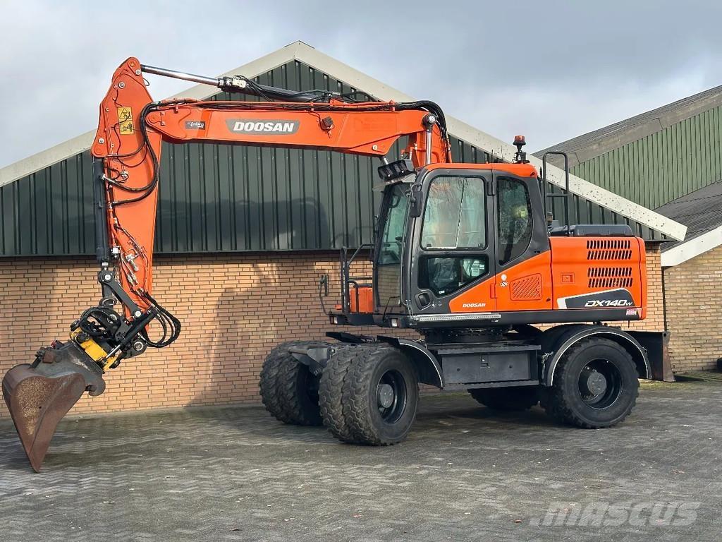 Doosan DX140W-5 Bageri na kotačima
