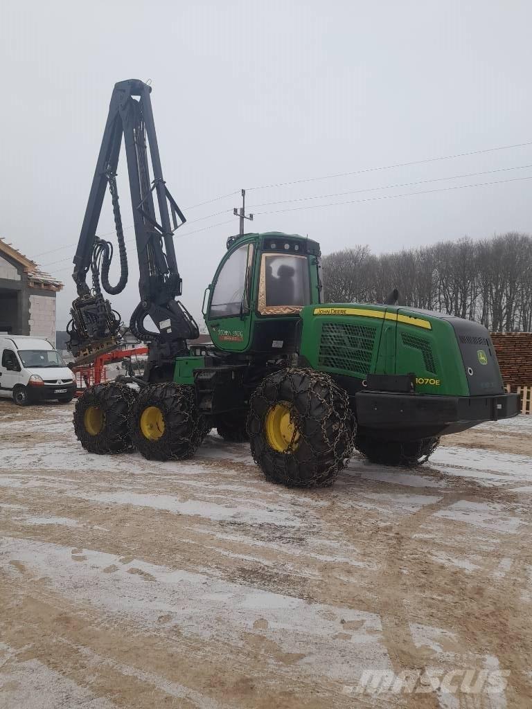 John Deere 1070 E Harversteri