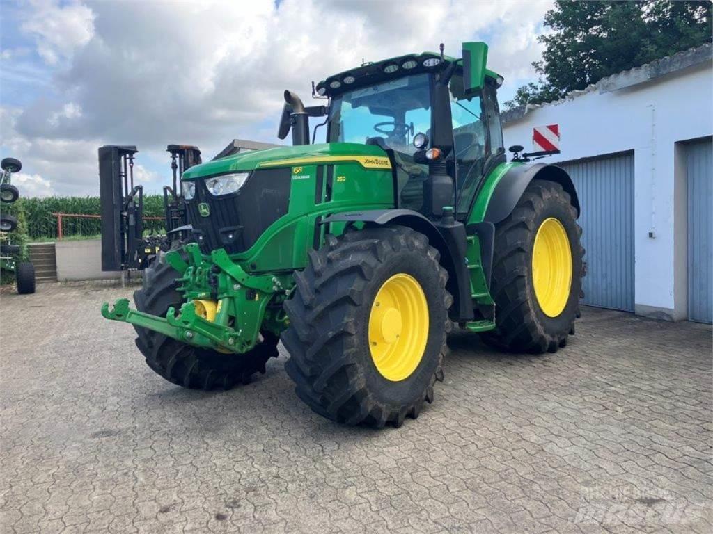 John Deere 6R 250 Traktori