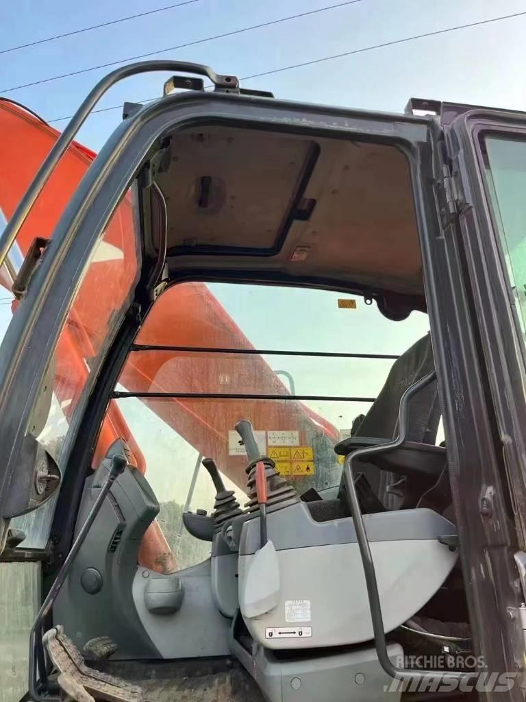Hitachi ZX 300 Bageri gusjeničari