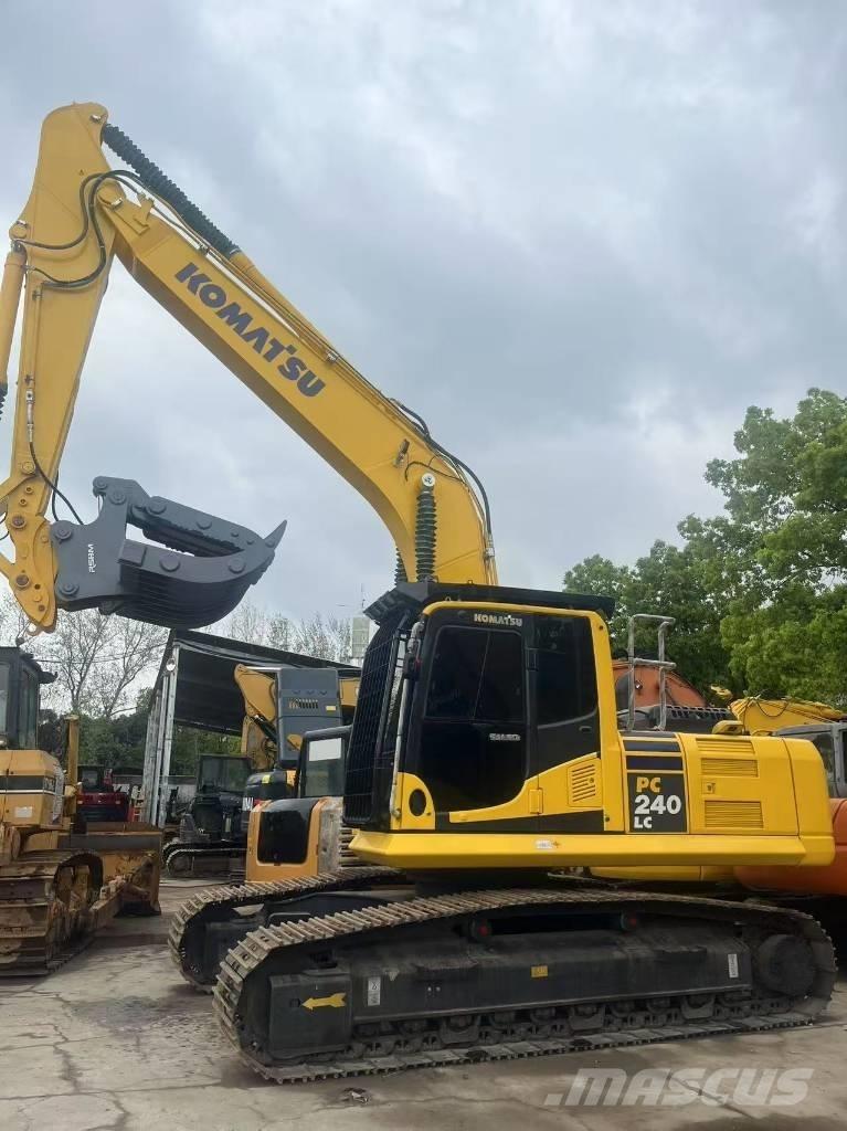 Komatsu PC 240 Bageri gusjeničari