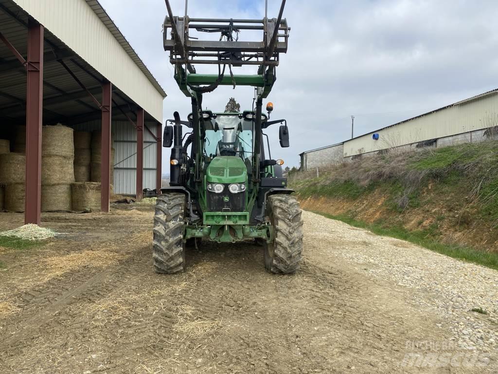 John Deere 6100 M Traktori