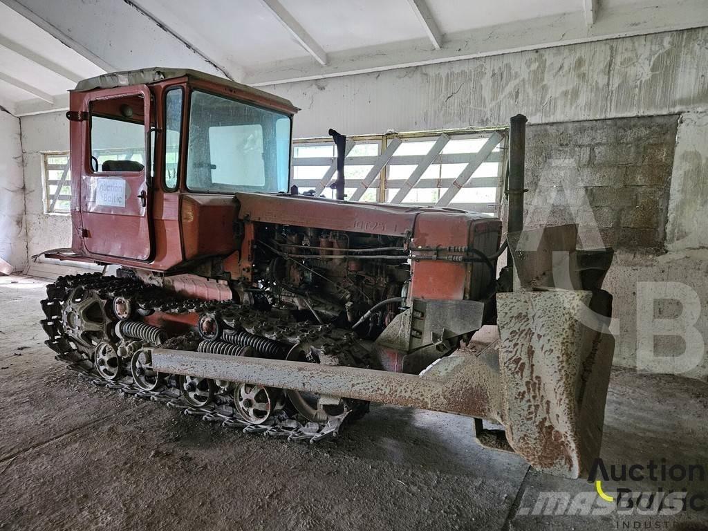 Onbekend DT-75 Buldožeri gusjeničari