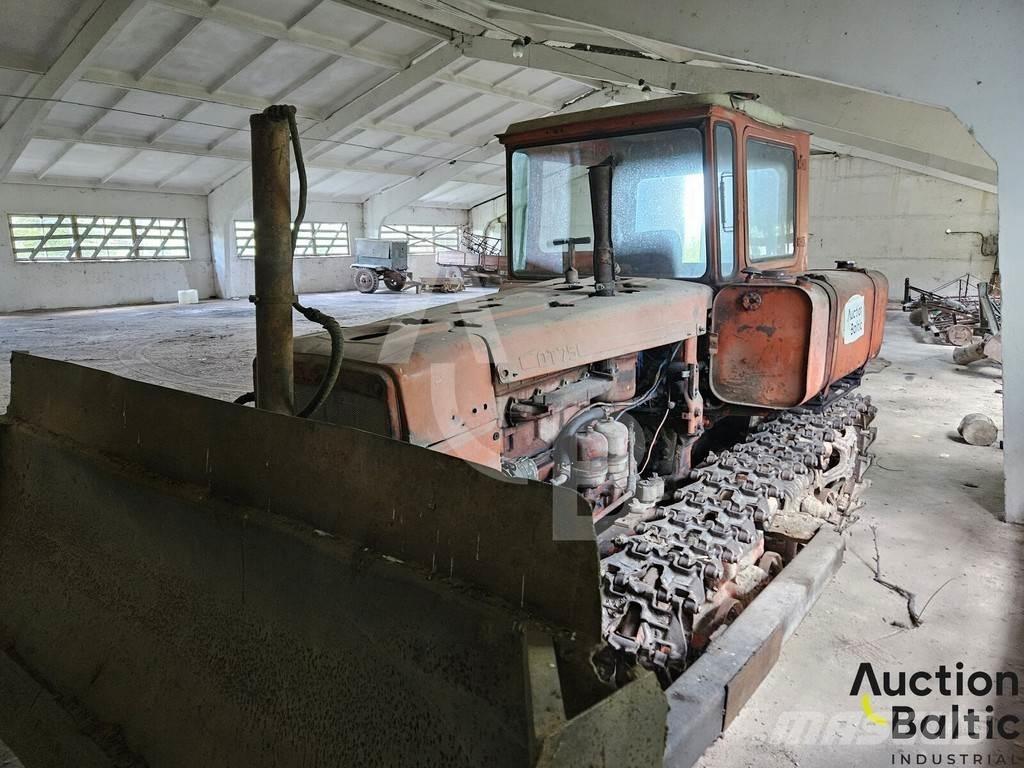  Onbekend DT-75 Buldožeri gusjeničari