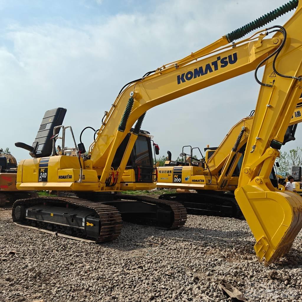 Komatsu 240LC-8 Bageri gusjeničari