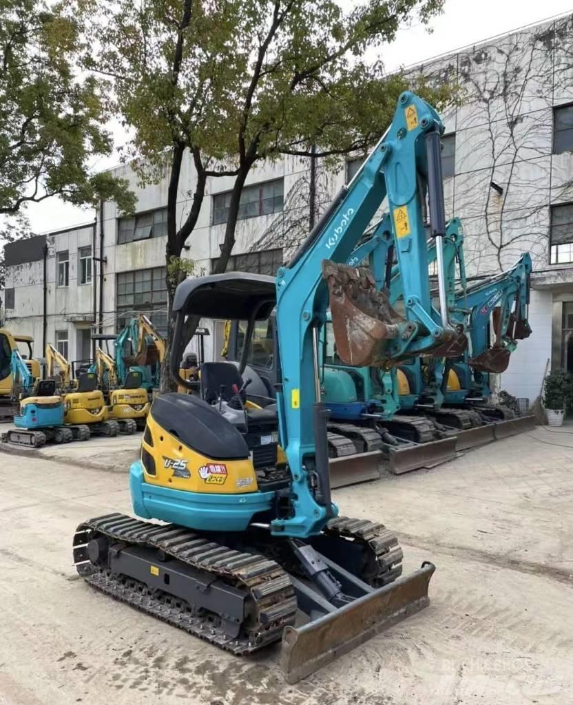 Kubota 25 Mini bageri <7t