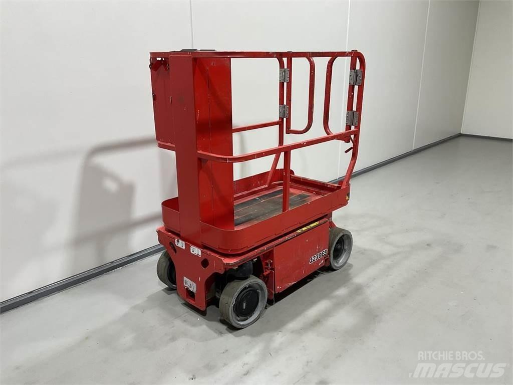 JLG 1230ES Škaraste platforme