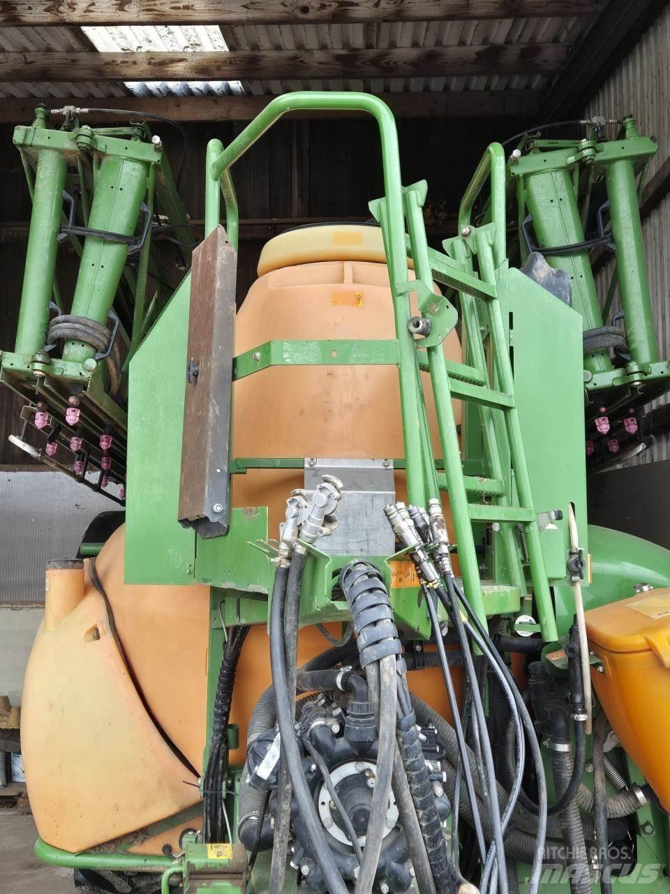 Amazone UX 4200 Vučene prskalice
