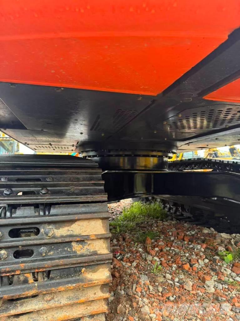 Hitachi ZX 200 Bageri gusjeničari