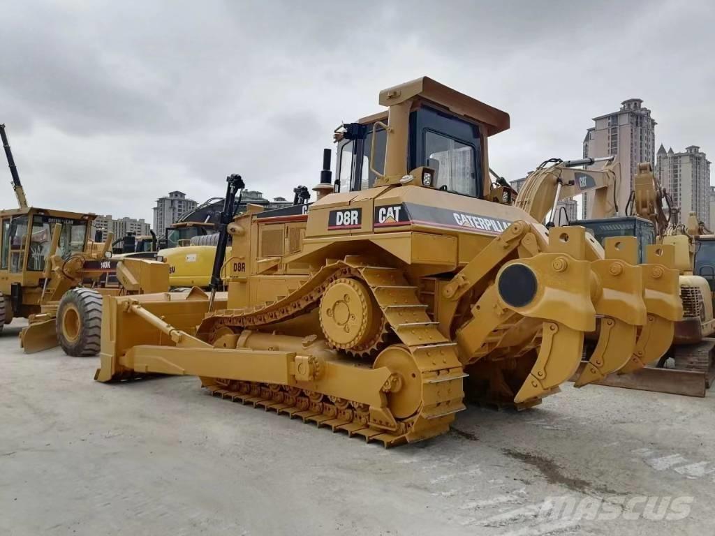 CAT D 8 R Buldožeri gusjeničari