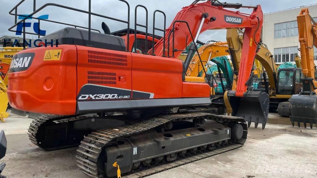 Doosan DX 300 LC Bageri gusjeničari