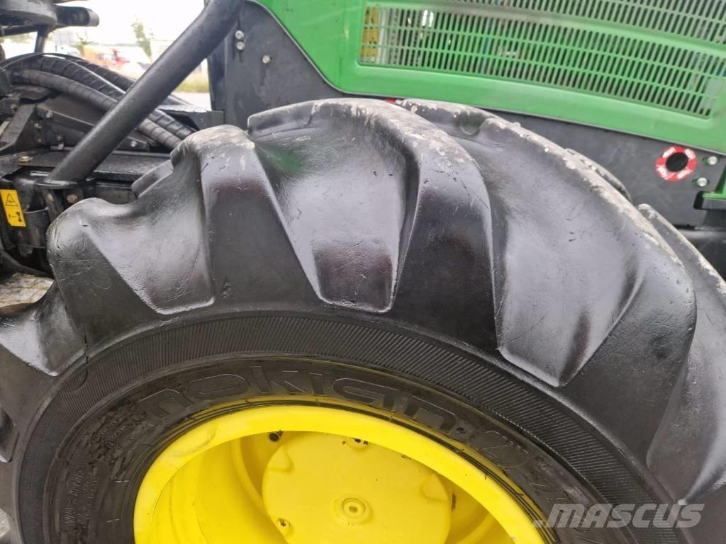 John Deere 1070 E Harversteri